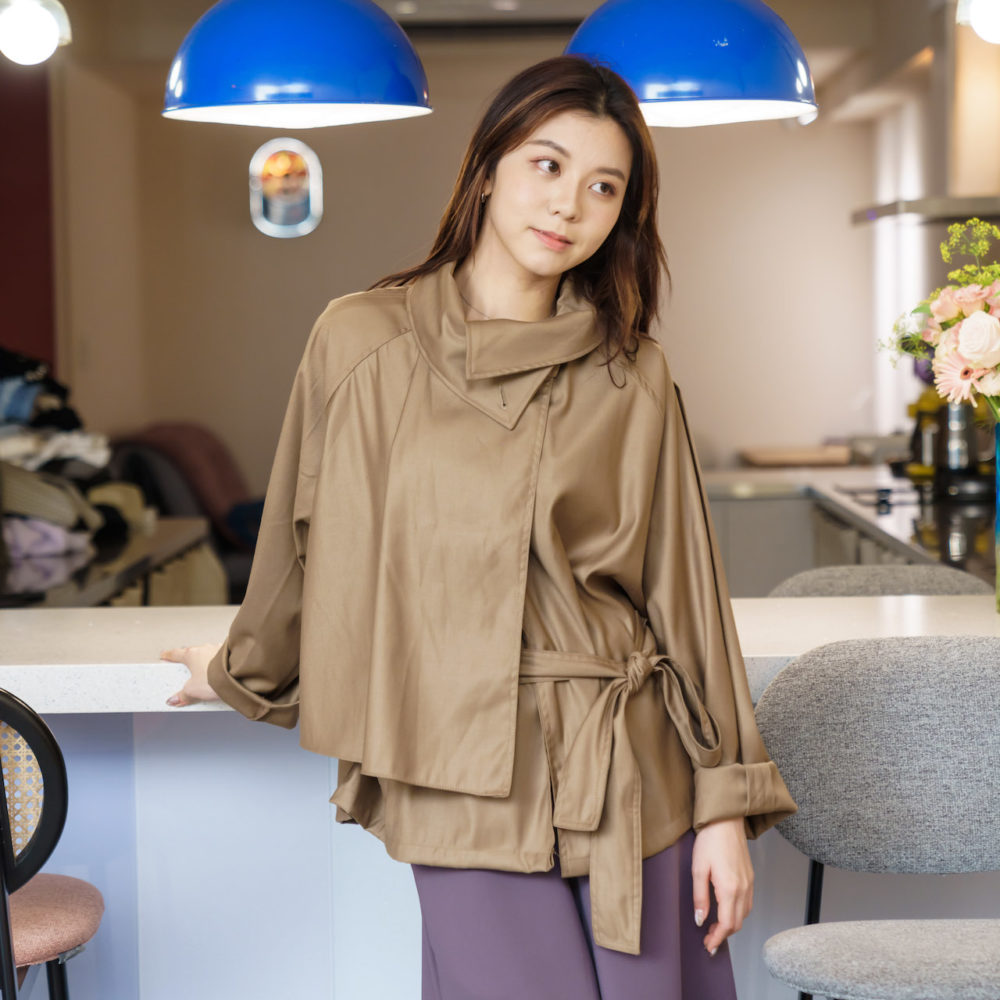 大綁帶短版風衣外套~杏色